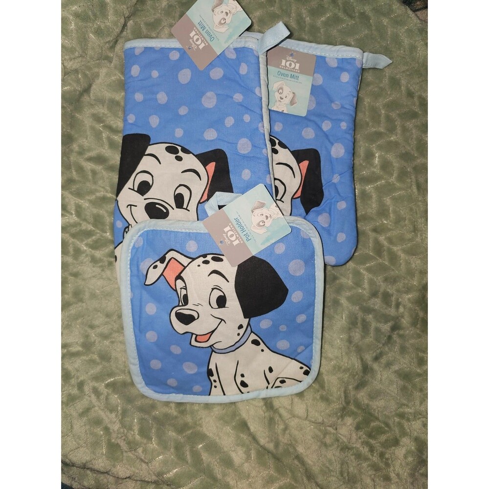 101 Dalmatians Kitchen Pot Holder Hot Pad Oven Mitt Three Piece Set NWT